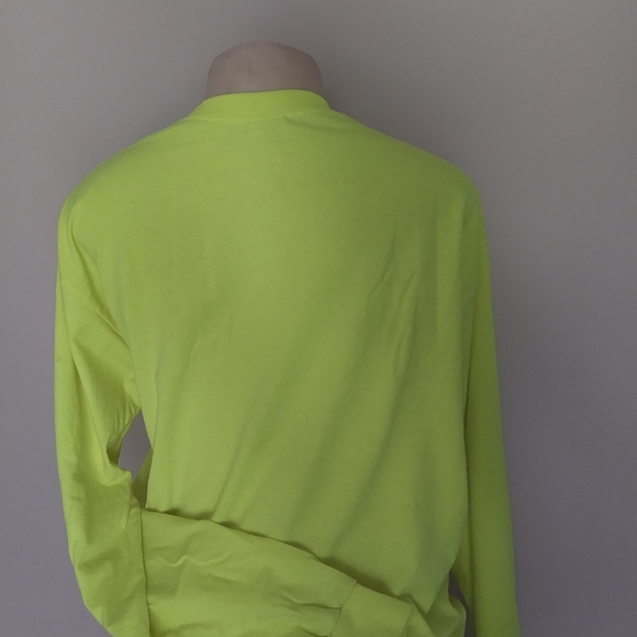 Gildan long sleeve  top - Picture 3 of 3